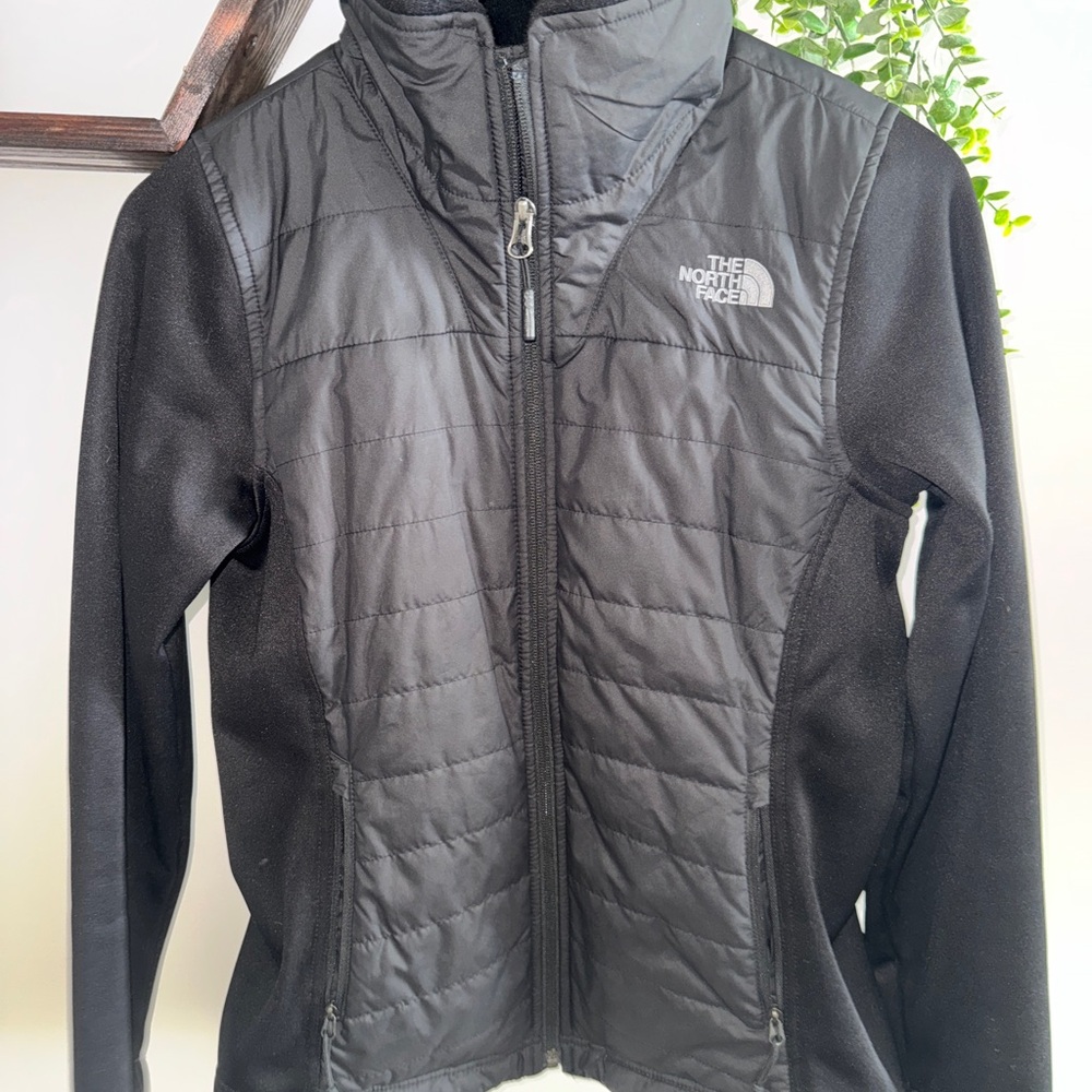 The North Face Women's Black Fleece Jacket